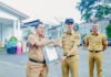 Dedie Rachim Beri Penghargaan Lurah dan Camat Terbaik atas Kinerja PBB-P2 2025