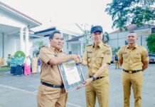 Dedie Rachim Beri Penghargaan Lurah dan Camat Terbaik atas Kinerja PBB-P2 2025