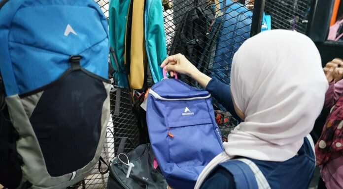 Sambut Liburan Akhir Tahun, EIGER Ajak Eigerian Lebih Siap dan Nyaman Menikmati Perjalanan Beragam produk EIGER ditawarkan dengan diskon hingga 50 persen untuk mendukung kebutuhan liburan dan aktivitas harian hingga 4 Januari 2026. Foto: Eiger