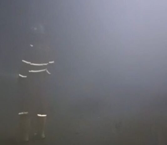 Pemprov Jabar Evaluasi Izin Tambang Antam di Bogor Usai Insiden Asap Tewaskan Lima Warga Tangkapan Layar Video Warga Lokasi Tambang Antam di Nanggung Bogor Usai Insiden Kepulan Asap. Foto: Dok. KOMPAS.com.