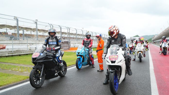 Rider Bersiap Start Menjajal Lintasan Kelas Dunia Mandalika. Foto: MGPA.