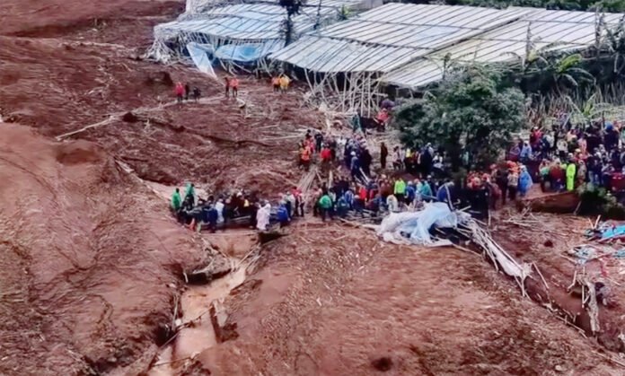Tangkapan Layar Kondisi lokasi longsor di Kecamatan Cisarua, Bandung Barat (Video IG @ikhwan.1303).