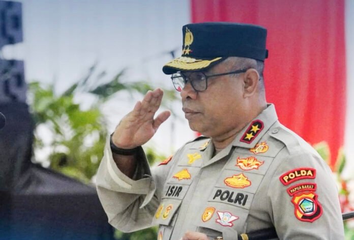 Kapolda Papua Barat Irjen Jhonny Eddison Isir ditunjuk sebagai Kadiv Humas Polri. Foto: IG polda_papuabarat.