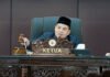DPRD Kota Bogor Buka Masa Sidang II 2026, Tetapkan Komposisi Alat Kelengkapan Dewan Ketua DPRD Kota Bogor, Dr. Adityawarman Adil, S.Si., M.Si., memimpin Rapat Paripurna pembukaan Masa Sidang II Tahun 2026. Foto: Istimewa.
