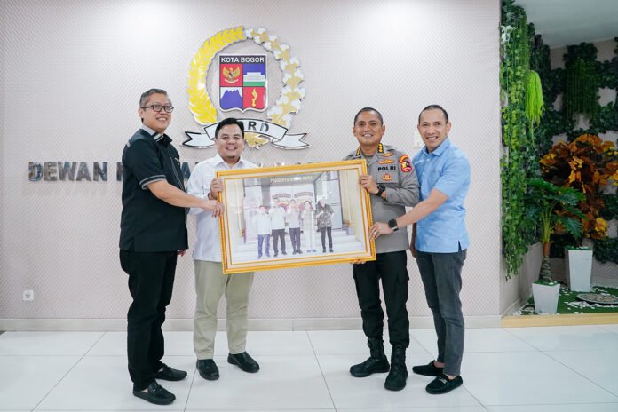 Pimpinan DPRD Kota Bogor Menerima Silaturahmi Kapolresta Bogor Kota KBP Eko Prasetyo. Foto: Humpro DPRD.