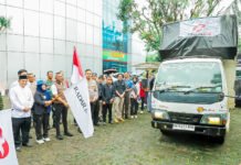 Wakil Wali Kota Bogor Lepas 3 Truk Bantuan Senilai Rp1,07 Miliar untuk Korban Bencana Aceh dan Sumatera Wakil Wali Kota Bogor Jenal Mutaqin melepas tiga truk bantuan kemanusiaan untuk korban bencana Aceh dan Sumatera. Foto: Pemkot Bogor.