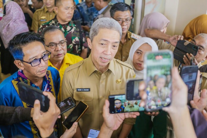 Wali Kota Bogor Dedie A. Rachim Saat Wawancara di Acara Musrenbang Kecamatan Tanah Sareal. Foto: Pemkot Bogor.