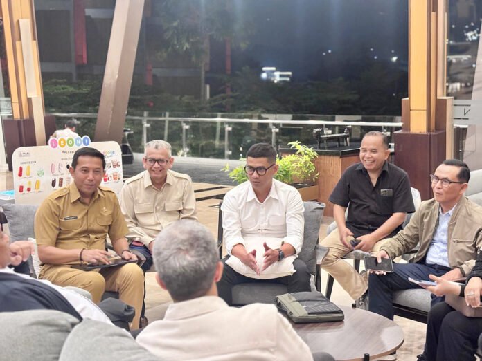 Wali Kota Bogor Dedie A. Rachim saat menghadiri kegiatan terkait Program Makan Bergizi Gratis. Foto: Pemkot Bogor.