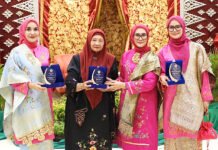 Yantie Rachim Ajak Perempuan Minang Jadi Penggerak, Bukan Sekadar Penjaga Tradisi Ketua TP PKK Kota Bogor Yantie Rachim menghadiri peringatan HUT ke-3 PKBM Jawa Barat. Foto: Pemkot Bogor.