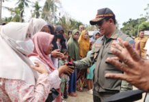 BNPB Pantau Langsung Pemulihan Aceh Utara, Jembatan dan Huntara Jadi Fokus Kepala BNPB Letjen TNI Suharyanto meninjau lokasi terdampak bencana di Kabupaten Aceh Utara. Foto: BNPB.