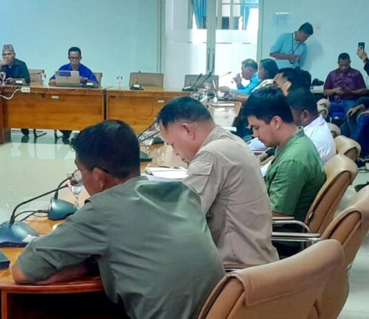 Sebulan Pelayaran Dibatasi, Pelaku Wisata Labuan Bajo Dorong Skema Operasional Terukur Rapat koordinasi pemangku kepentingan pariwisata bahari Labuan Bajo. Foto: KSOP.