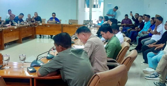 Rapat koordinasi pemangku kepentingan pariwisata bahari Labuan Bajo. Foto: KSOP. Rapat koordinasi pemangku kepentingan pariwisata bahari Labuan Bajo. Foto: KSOP.