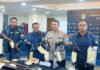 Gudang Senjata Api Ilegal di Sumedang Terbongkar, Sindikat Lama Jual Senpi Rakitan via Online Barang Bukti Senjata Api Ilegal yang Disita Polisi dari Gudang di Sumedang. Foto: Dok. SinPo.id/Firdausi.