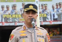 Eks Kapolres Bima Tersangka, Koper Putih Berisi 5 Jenis Narkotika Disimpan di Rumah Polwan AKBP Didik Putra Kuncoro, mantan Kapolres Bima Kota. Foto: Ist.
