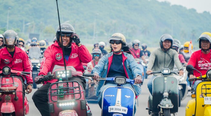 Vespa Masuk Sirkuit Mandalika, Sintya Marisca Cs Ramaikan Bhayangkara Riding Day 2026 Peserta Bhayangkara Riding Day 2026 memasuki area Pertamina Mandalika International Circuit. Foto: MGPA.