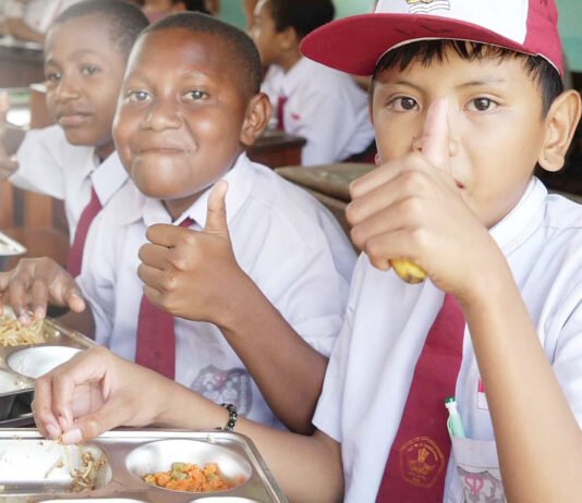 Satu Tahun MBG: BGN Akan Ukur Dampak pada Pertumbuhan dan IQ Anak Anak Sekolah Menerima Makan Bergizi Gratis dari Program MBG. Foto: BGN.