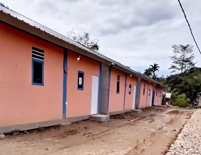 huntara untuk warga terdampak banjir dan longsor di Tapanuli Utara. Foto: Tangkapan Layar IG/BNPB