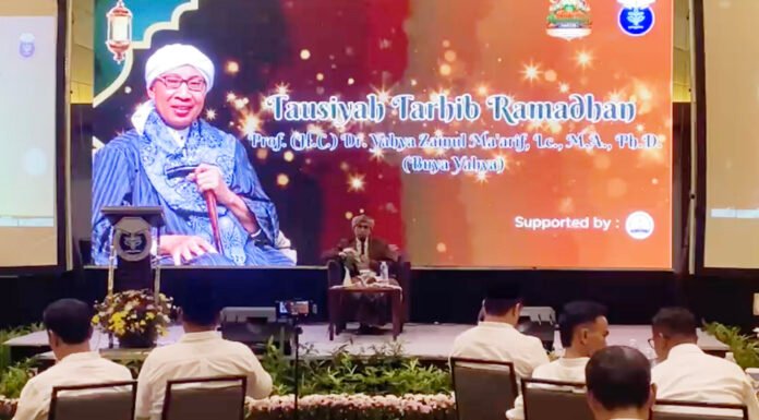Ceramah Buya Yahya pada Kick Off Festival Ramadan 1447 H. Foto: Dok. Harnas.id Ceramah Buya Yahya pada Kick Off Festival Ramadan 1447 H. Foto: Dok. Harnas.id
