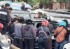Mobil Lawan Arah di Pasar Baru Timur, Tabrak Kendaraan hingga Picu Kericuhan Tangkapan layar video insiden mobil lawan arus di Pasar Baru Timur. Foto: IG @amq_mnl