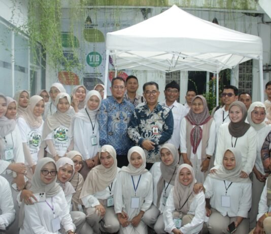 Sinergi Tiga Pilar: Kemendagri, Ford Foundation, dan YIB Luncurkan Pilot Project Pengolahan Limbah Berbasis Masyarakat di Parung Kemendagri bersama Ford Foundation mendukung pengolahan limbah desa di Parung Bogor sebagai bagian pembangunan berkelanjutan berbasis masyarakat. Foto: Harnas.id