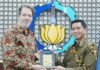 ITS Disambangi Dubes Swedia, Kampus Teknik Ini Makin Serius Main di Panggung Global Rektor ITS menerima kunjungan Dubes Swedia di Gedung Rektorat. Foto: Humas ITS