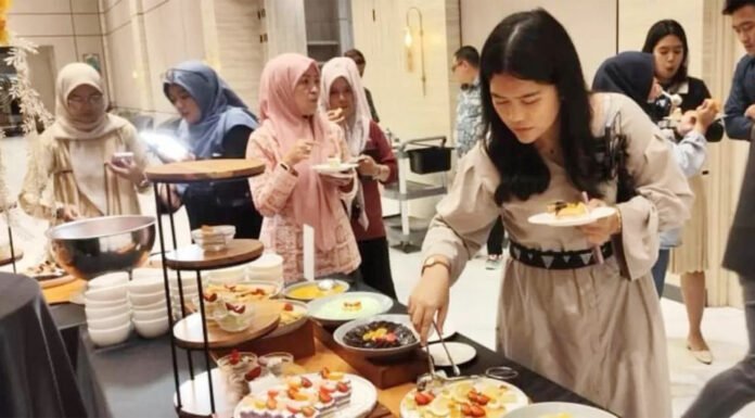 Iftar Delight di HARRIS Cibinong: 200 Menu Timur Tengah hingga Nusantara Siap Ramaikan Ramadan Suasana buffet Iftar Delight di HARRIS Cibinong City Mall Bogor. Foto: Haris Hotel.