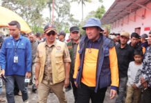252 Huntara Diserahkan di Aceh Tengah, Kepala BNPB Pastikan Hak Penyintas Tak Terlewat Kunjungan Kepala BNPB ke Lokasi Huntara di Kecamatan Ketol, Aceh Tengah. Foto: BNPB