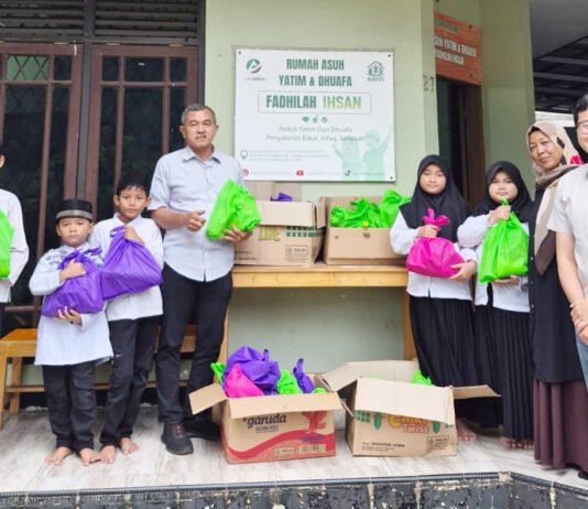 BRI KC Mabes TNI Cilangkap Tebar Jumat Berkah, 38 Paket Sembako untuk Yatim dan Duafa Penyaluran Paket Sembako Program Jumat Berkah BRI KC Mabes TNI Cilangkap. Foto: BRI.