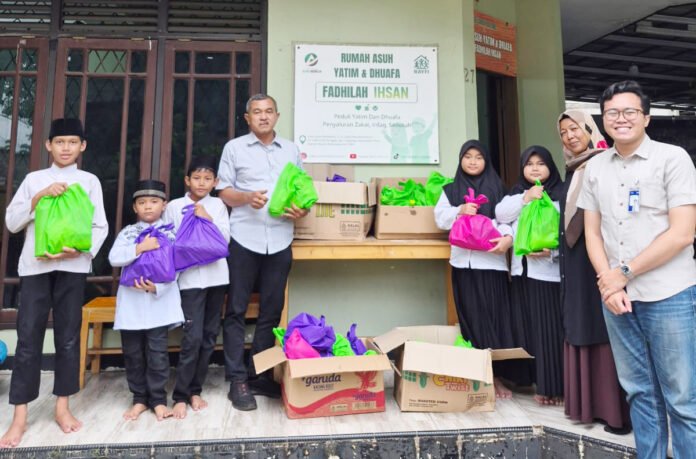 Penyaluran Paket Sembako Program Jumat Berkah BRI KC Mabes TNI Cilangkap. Foto: BRI. Penyaluran Paket Sembako Program Jumat Berkah BRI KC Mabes TNI Cilangkap. Foto: BRI.