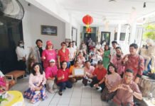 Valentine Tanpa Cokelat, Alumni USU Jabodetabek Pilih Tebar Kasih di Panti Werdha Alumni USU Jabodetabek Peduli Berbagi di Panti Werdha Melania Jakarta Utara. Foto: Dok. AUJP