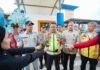 Jelang Operasi Ketupat 2026, Kakorlantas Cek Tol Jabar: Bus dan Travel Jadi Fokus Kakorlantas Polri meninjau kesiapan jalur tol di Jawa Barat jelang Operasi Ketupat 2026. Foto: Polri