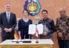 ITS Gandeng Kampus Jerman, Magister Gelar Ganda Transportasi Laut Resmi Jalan Penandatanganan MoA program magister gelar ganda ITS dan Hochschule Wismar di Gedung Rektorat ITS. Foto: Humas ITS