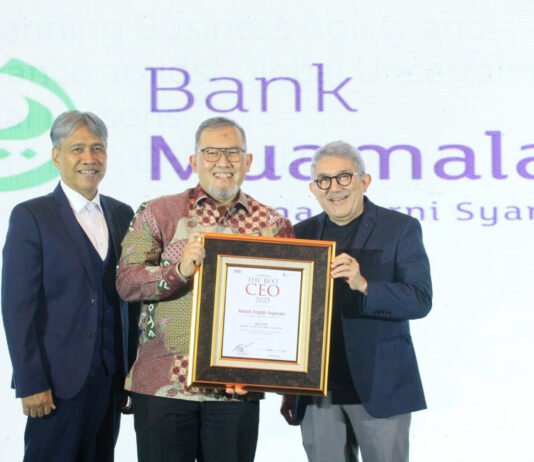 Best CEO 2025 Diraih Dirut Bank Muamalat, Ujian Terberat Justru Soal Trust Direktur Utama Bank Muamalat Raih Penghargaan Best CEO 2025. Foto: Bank Muamalat