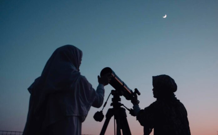 Kegiatan observasi hilal dalam rangka sidang isbat. Foto: Ilustrasi