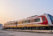 LRT Velodrome–Manggarai Masuk Tahap Akhir, Uji Operasi Dimulai Usai Lebaran Kereta LRT Jakarta melintas di jalur layang yang terintegrasi dengan transportasi publik ibu kota. Foto: IG/garudainfrastructure