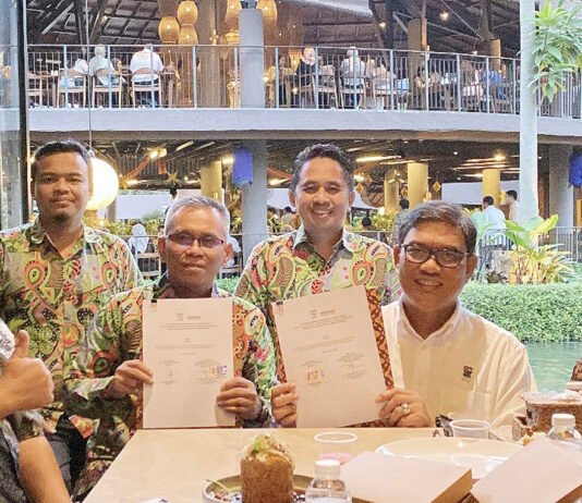 Program Makan Bergizi Gratis Disiapkan Lebih Higienis, APPMBGI Gandeng Pestigo Kendalikan Hama Penandatanganan kerja sama APPMBGI dan Pestigo terkait pengendalian hama di dapur makan bergizi gratis. Foto: APPMBGI