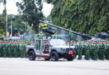HUT Kostrad ke-65 di Cilodong, Kasad Maruli Turut Hadir Dampingi Panglima TNI Panglima TNI Jenderal TNI Agus Subiyanto melakukan peninjauan pasukan saat peringatan HUT ke-65 Kostrad di Markas Divif 1/Kostrad, Cilodong, Depok, Jumat (6/3/2026). (Dok/TNI)