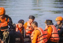 Simulasi Evakuasi Medis Udara Digelar di Situ Gede, Basarnas dan Pemkot Bogor Uji Respons Bencana Simulasi evakuasi medis udara menggunakan helikopter Basarnas di kawasan Situ Gede, Kota Bogor