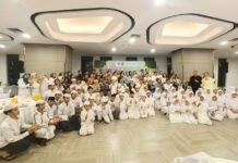 Ramadan Jadi Ruang Berbagi, Alumni USU Jabodetabek Ajak 50 Anak Yatim Buka Puasa Bersama 6. Judul Foto Alumni USU Jabodetabek Peduli bersama anak-anak Panti Asuhan Al Waqiah saat kegiatan buka puasa bersama di NT Tower, Pulomas, Jakarta. Foto: AUJP
