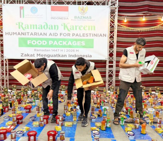 BAZNAS Salurkan Puluhan Ribu Paket Pangan ke Palestina, Bantuan Indonesia Tiba di Gaza hingga Yerusalem Distribusi bantuan paket pangan dari BAZNAS RI untuk warga Palestina di Gaza dan Yerusalem. Foto: BAZNAS