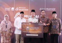 Ramadan Jadi Momentum, Bank Muamalat Gelar Executive Class Literasi Keuangan Syariah Direktur Utama Bank Muamalat Imam Teguh Saptono bersama Ketua MUI Bidang Fatwa Asrorun Ni’am Sholeh dan jajaran saat kegiatan Muamalah Executive Class di Jakarta. Foto: dok. Bank Muamalat