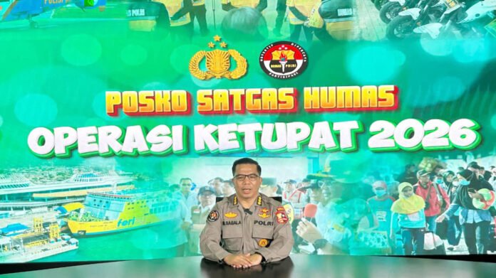 Juru Bicara Operasi Ketupat 2026 menyampaikan laporan harian arus mudik dalam konferensi pers. Foto: Div. Humas Polri