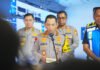Kapolri Pantau Arus Balik dari Command Center, Kendaraan Masuk Jakarta Tembus 2 Juta Kapolri meninjau arus balik Lebaran dari Jasa Marga Command Center di Bekasi. Foto: Polri