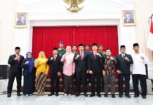 Direksi Baru Tirta Pakuan Dilantik, DPRD Titip Pesan: Pelayanan Jangan Ikut Mengalir Biasa Saja Ketua DPRD Kota Bogor menghadiri pelantikan direksi Perumda Tirta Pakuan di Balai Kota. Foto: Pemkot Bogor