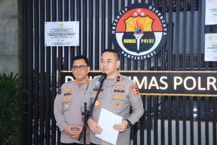 Paparan Karo Penmas Divhumas Polri Brigjen Pol. Trunoyudo Wisnu Andiko terkait seleksi SMA KTB di Akpol Semarang. Foto: Polri Paparan Karo Penmas Divhumas Polri Brigjen Pol. Trunoyudo Wisnu Andiko terkait seleksi SMA KTB di Akpol Semarang. Foto: Polri