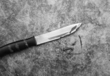 Viral Kasus Penikaman di Batam, Polisi Ungkap Motif Cemburu dalam Hubungan Asmara Sesama Jenis Ilustrasi sajam yang digunakan dalam tindak kejahatan penikaman. Foto: Freepik