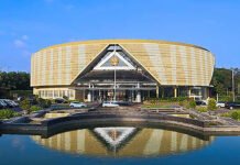 Unpad Tawarkan Model Vokasi Terintegrasi ke Pemkab Bandung, Fokus Pertanian dan Peternakan Berbasis Industri Gedung Rektorat Universitas Padjadjaran. Foto: Unpaders