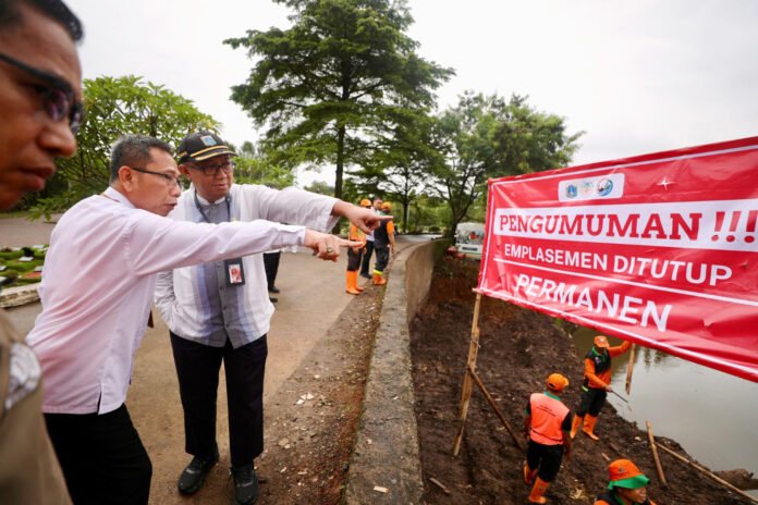 Kondisi area emplasemen sampah di TPU Tanah Kusir yang ditutup DLH DKI. Foto: Dok. Pemprov DKI Jakarta Kondisi area emplasemen sampah di TPU Tanah Kusir yang ditutup DLH DKI. Foto: Dok. Pemprov DKI Jakarta