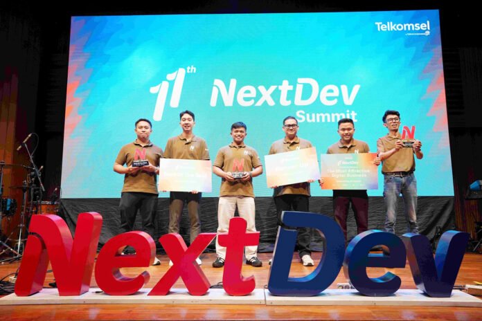 Telkomsel kembali menyelenggarakan NextDev Summit 2026 sebagai puncak program impact incubator NextDev ke-11, menampilkan Final Pitching 10 technopreneur terbaik dengan inovasi berbasis AI serta mitra ekosistem digital. Mengusung tema “Unleashing AI Impact”, inisiatif ini menegaskan komitmen Telkomsel dalam mendorong Solusi berbasi AI yang berdampak bagi masyarakat dan industry di Indonesia. Foto: Telkomsel