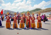 Mandalika Siapkan Opening GT World Challenge Asia 2026, Budaya Indonesia Ikut Ngebut Atraksi budaya tradisional ditampilkan dalam rangkaian opening ceremony GT World Challenge Asia 2026 di Mandalika. Foto: MGPA